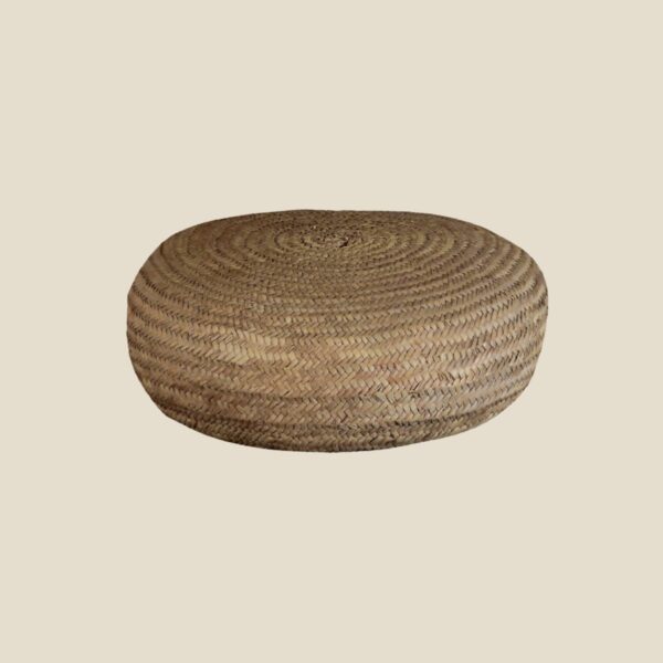 1 BANANA RATTAN - OTTOMANS