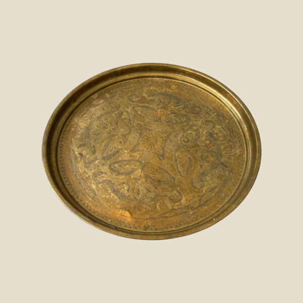 29 - DECORATIVE ACCESSORIES