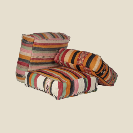 18 - FLOOR CUSHIONS