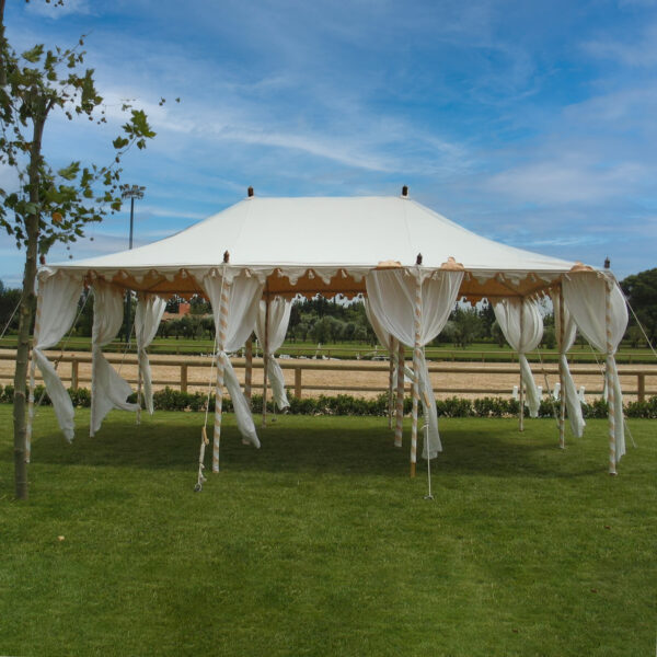 4 MARQUEES - RT